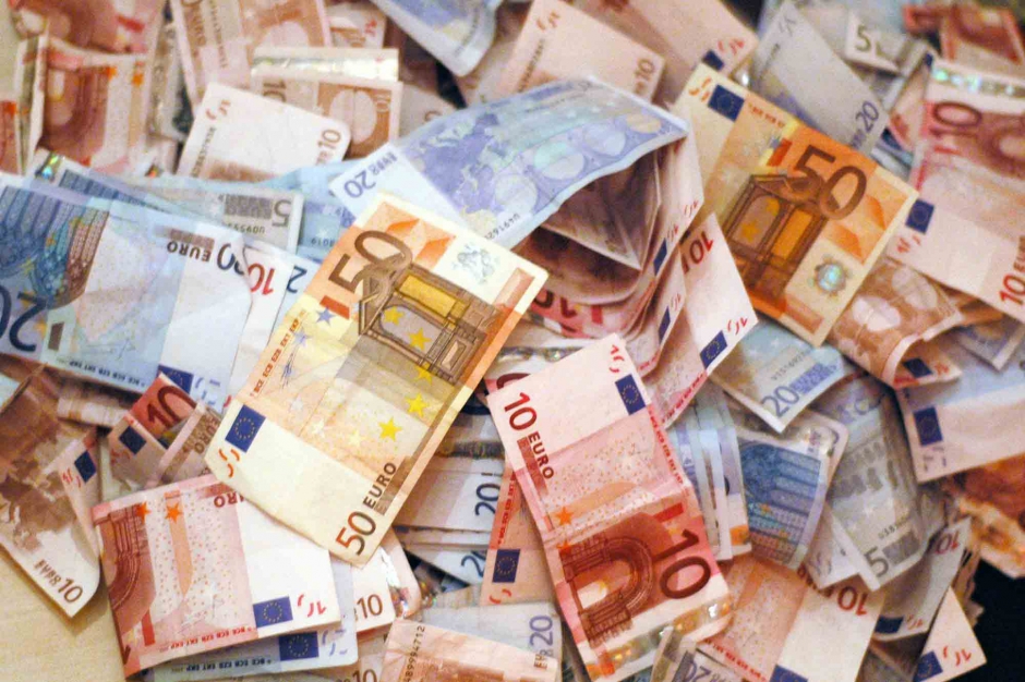 L-incroyable-entretien-dun-riche-revolte-et-revoltant